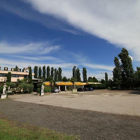 Hotel I Laghetti Polesella Bagian luar foto