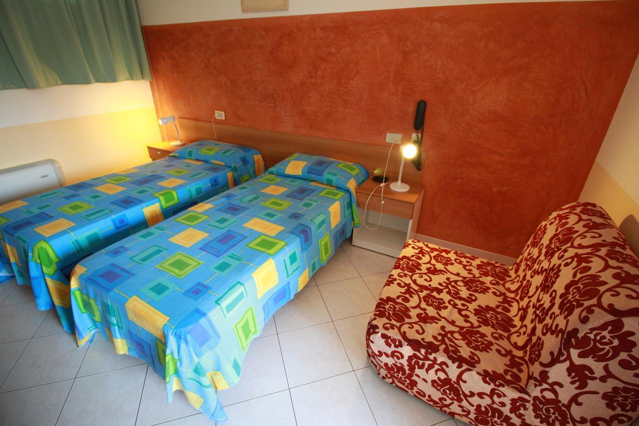 Hotel I Laghetti Polesella Bagian luar foto