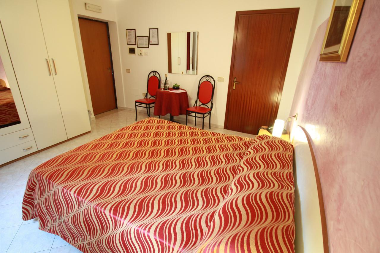 Hotel I Laghetti Polesella Bagian luar foto