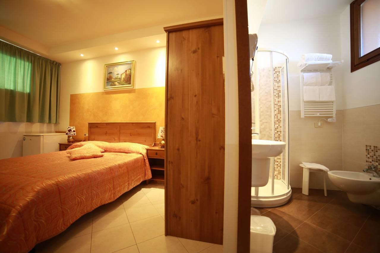 Hotel I Laghetti Polesella Bagian luar foto